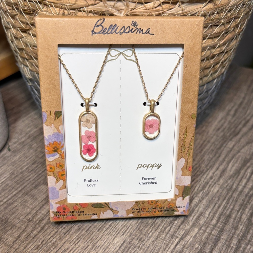 Bella Uno Bellissima Floral Necklace Set